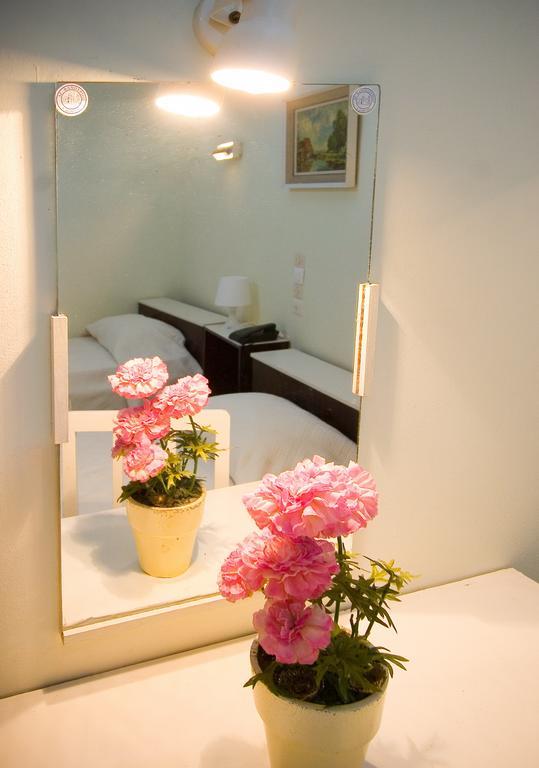 Oceanis Hotel Лутра Едипсу Екстериор снимка