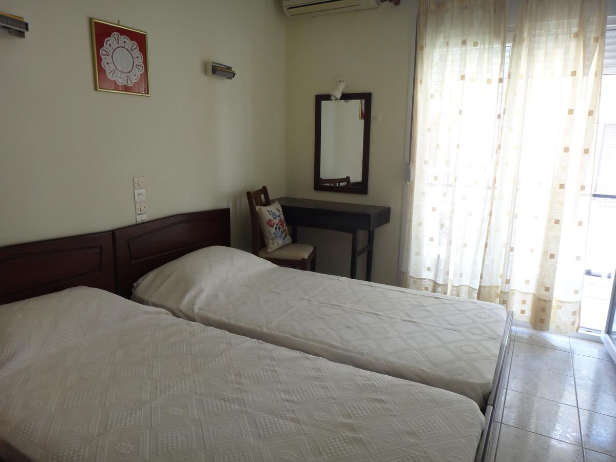 Oceanis Hotel Лутра Едипсу Екстериор снимка