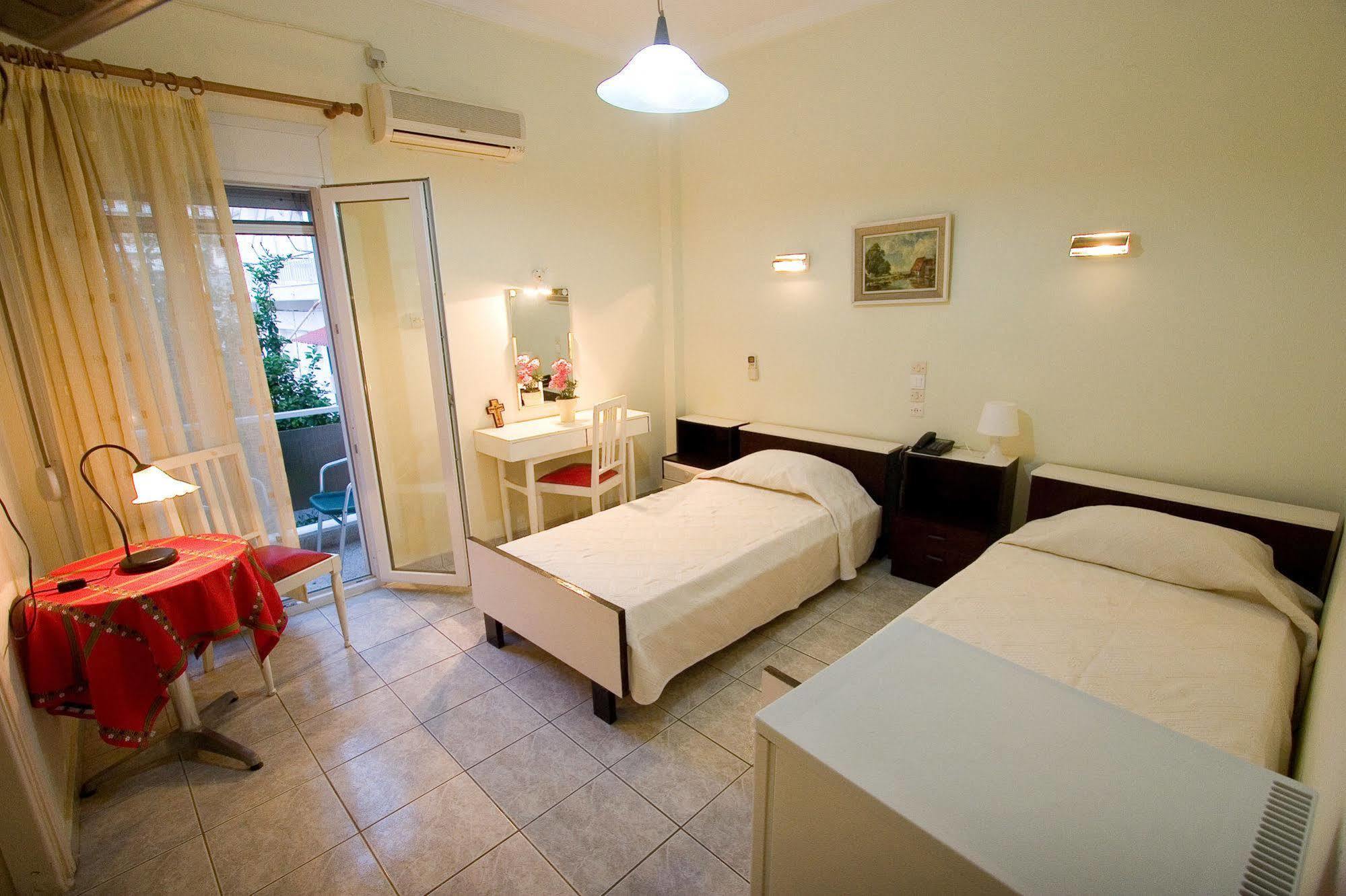 Oceanis Hotel Лутра Едипсу Екстериор снимка